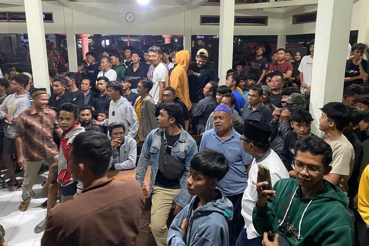 Massa Desak Pertanggungjawaban Pemimpin Pondok Pesantren di Trenggalek